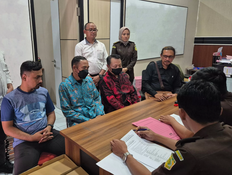 Diduga Korupsi Dana Desa Ratusan Juta, Kades Umbuldamar Blitar Ditahan