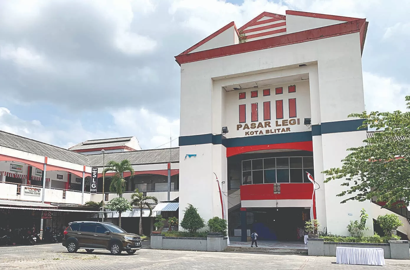 Pasar Legi Kota Blitar Tampak dari Depan