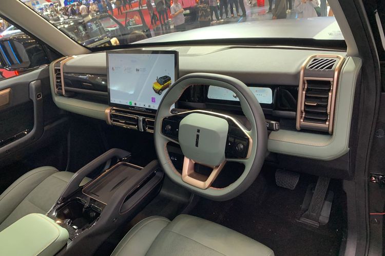 Inovasi Keamanan Mobil Listrik: Dari Battery Safety Hingga Crash Test