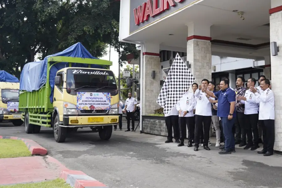 Pelepasan 10 Ton Telur dari Blitar ke Depok