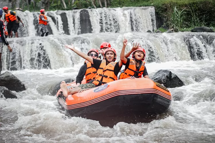 Wisata Arung Jeram di Blitar