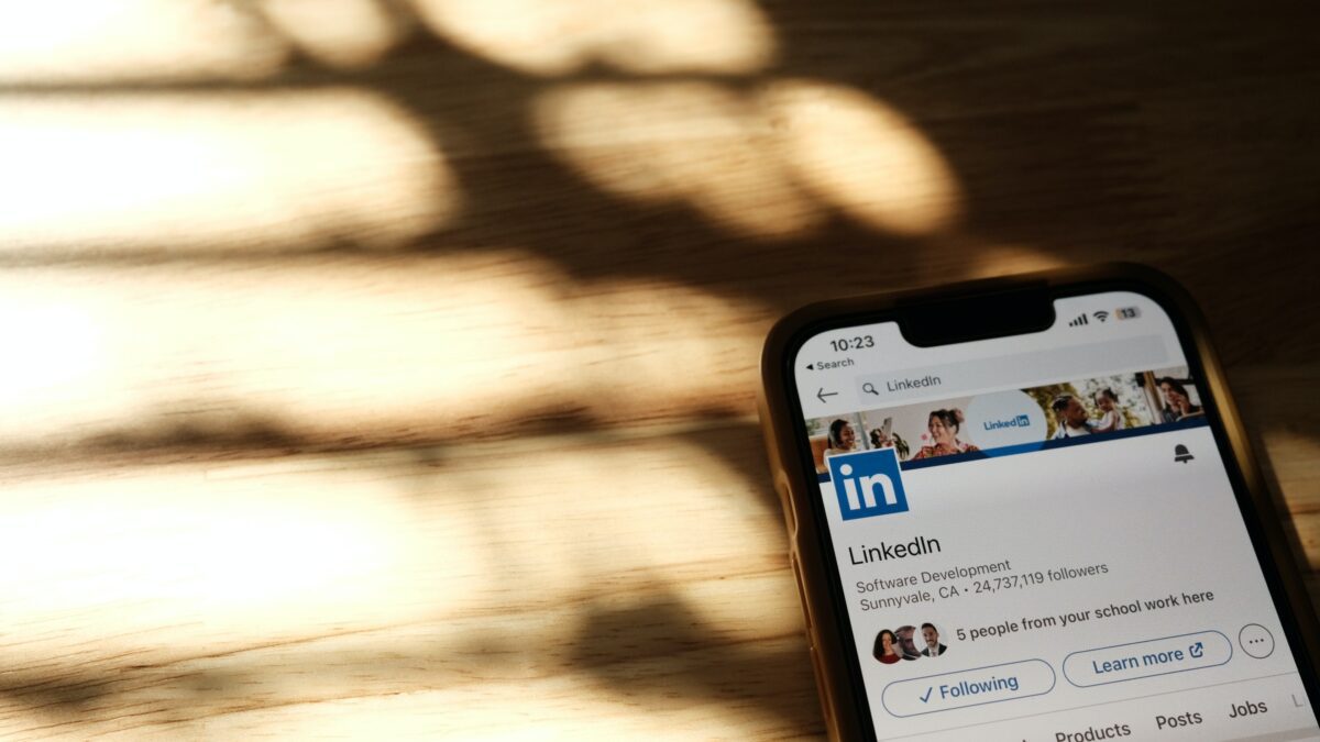 cara membuat personal branding di LinkedIn untuk pemula